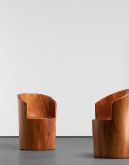 Solid wood design chairs by Zanine Caldas